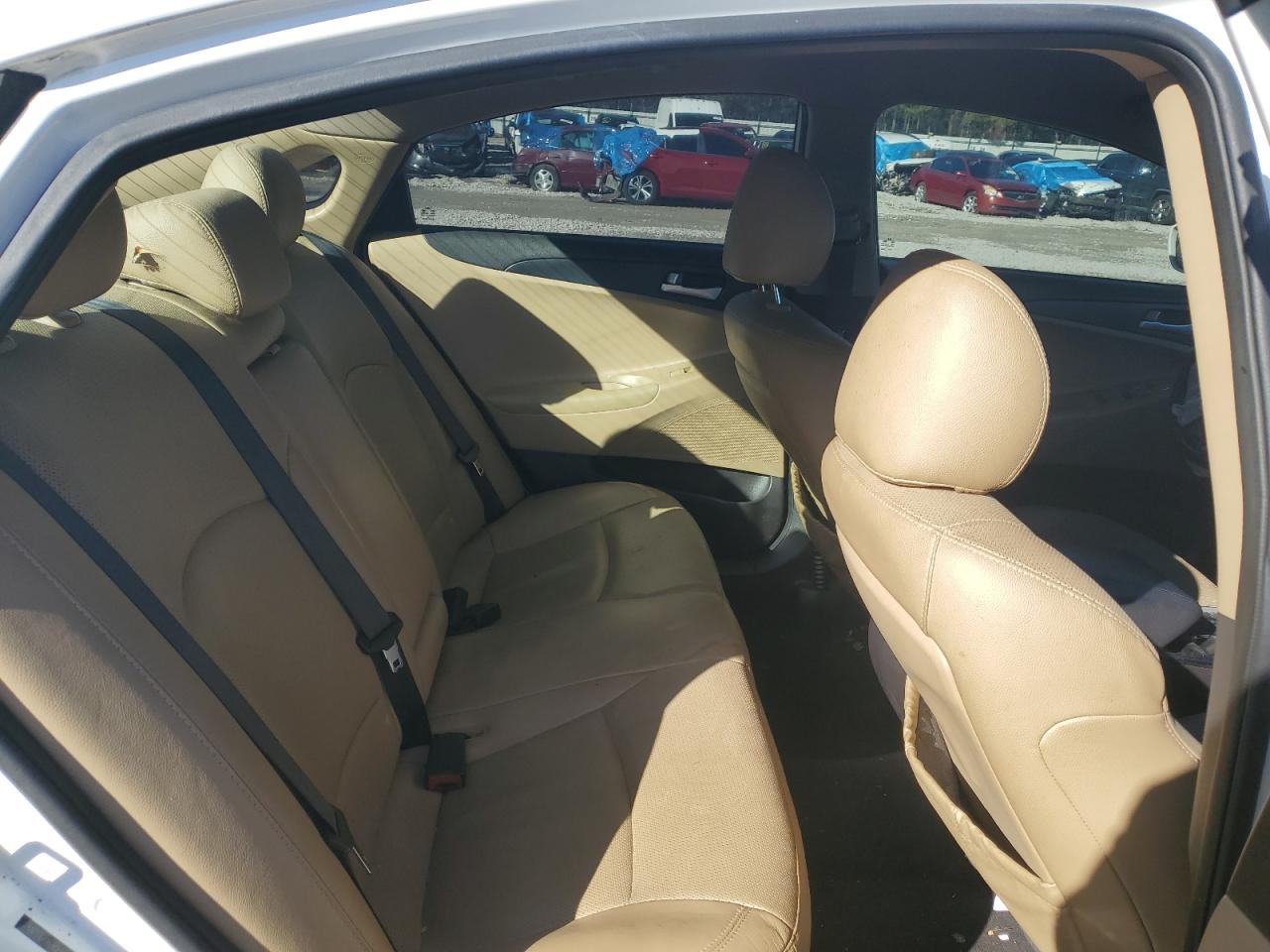 2013 Hyundai Sonata - Image 11