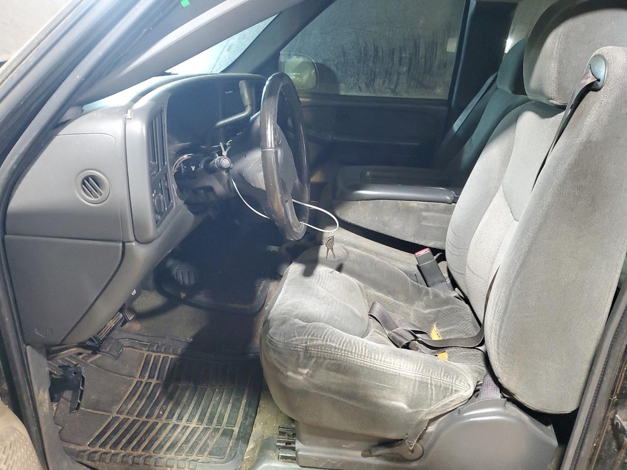 2003 Chevrolet Silverado - Image 7