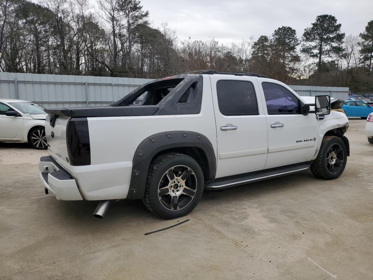 2007 Chevrolet Avalanche - Image 3