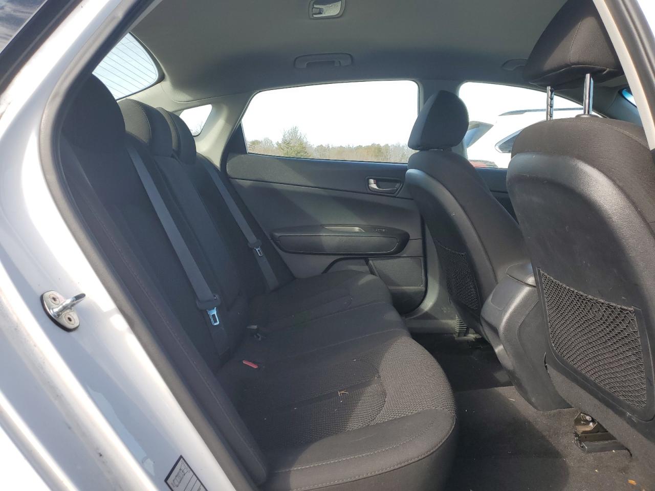 2019 Kia Optima - Image 10