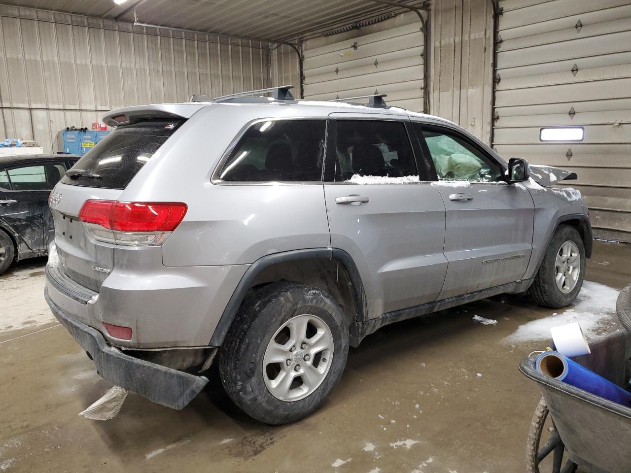 2017 Jeep Grand Cherokee - Image 3