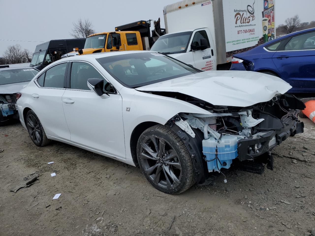 2019 Lexus ES - Image 4