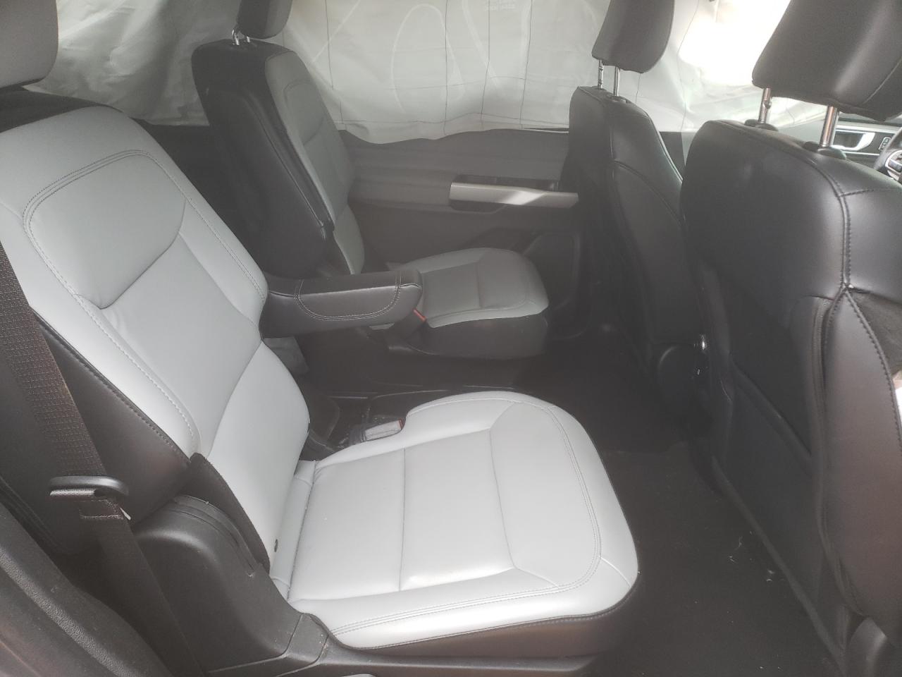 2021 Ford Explorer - Image 11