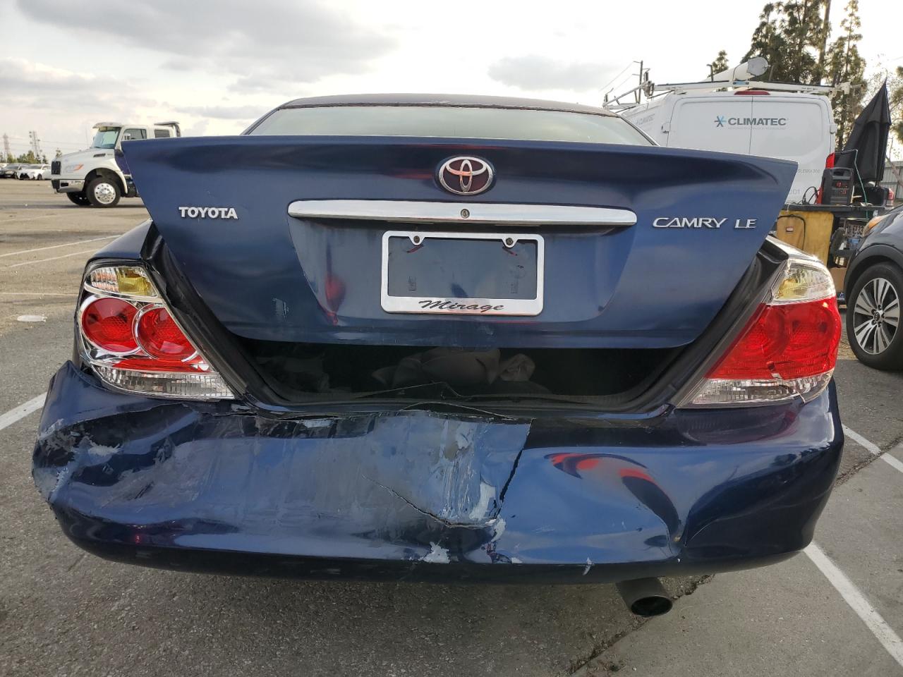 2005 Toyota Camry - Image 6