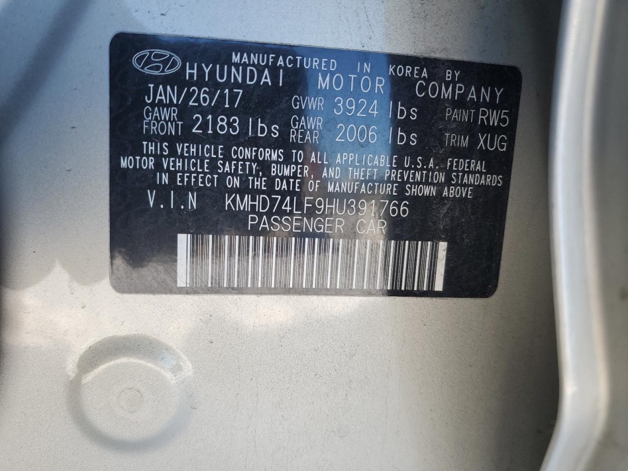 2017 Hyundai Elantra - Image 12