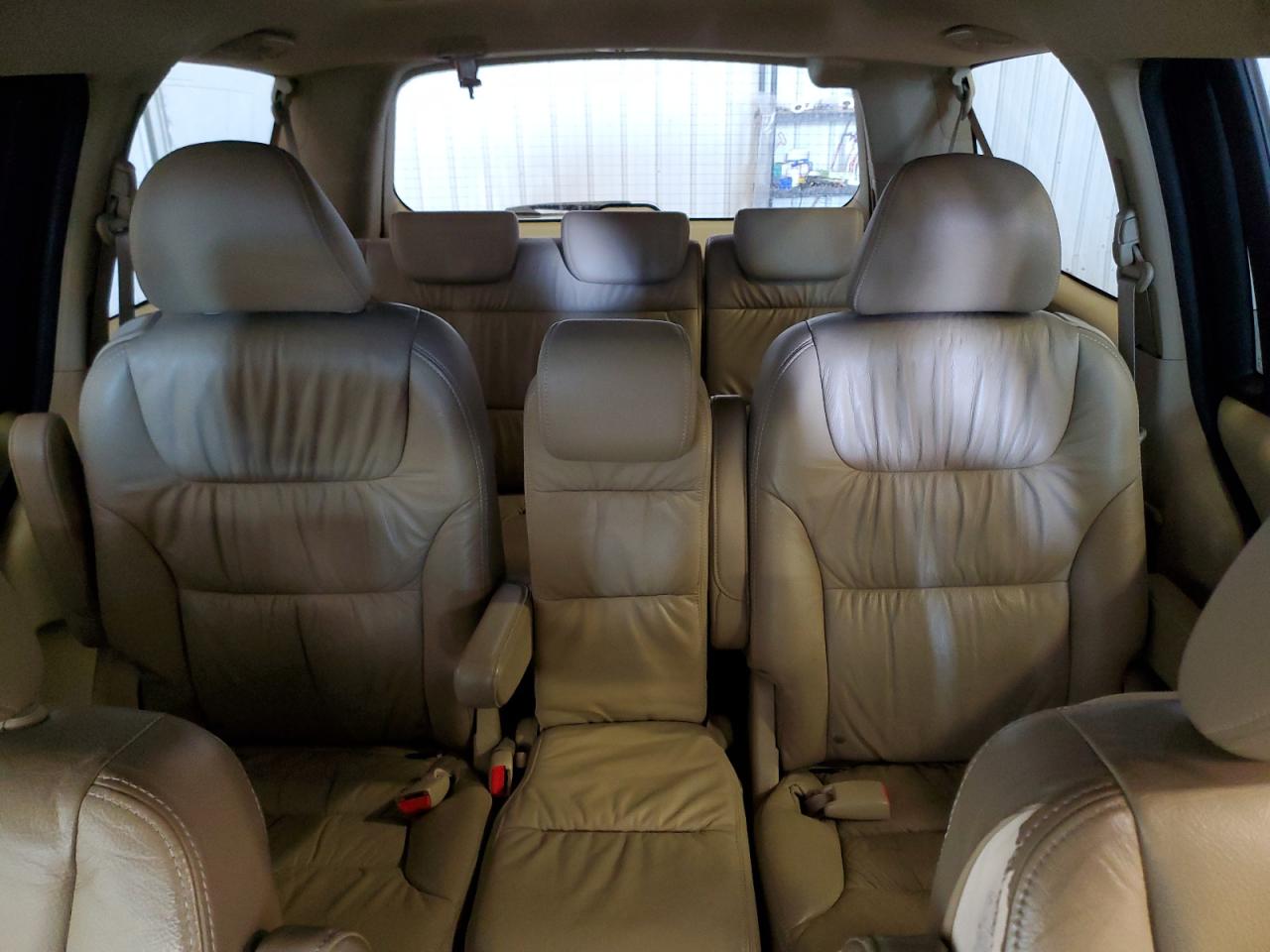 2009 Honda Odyssey - Image 10