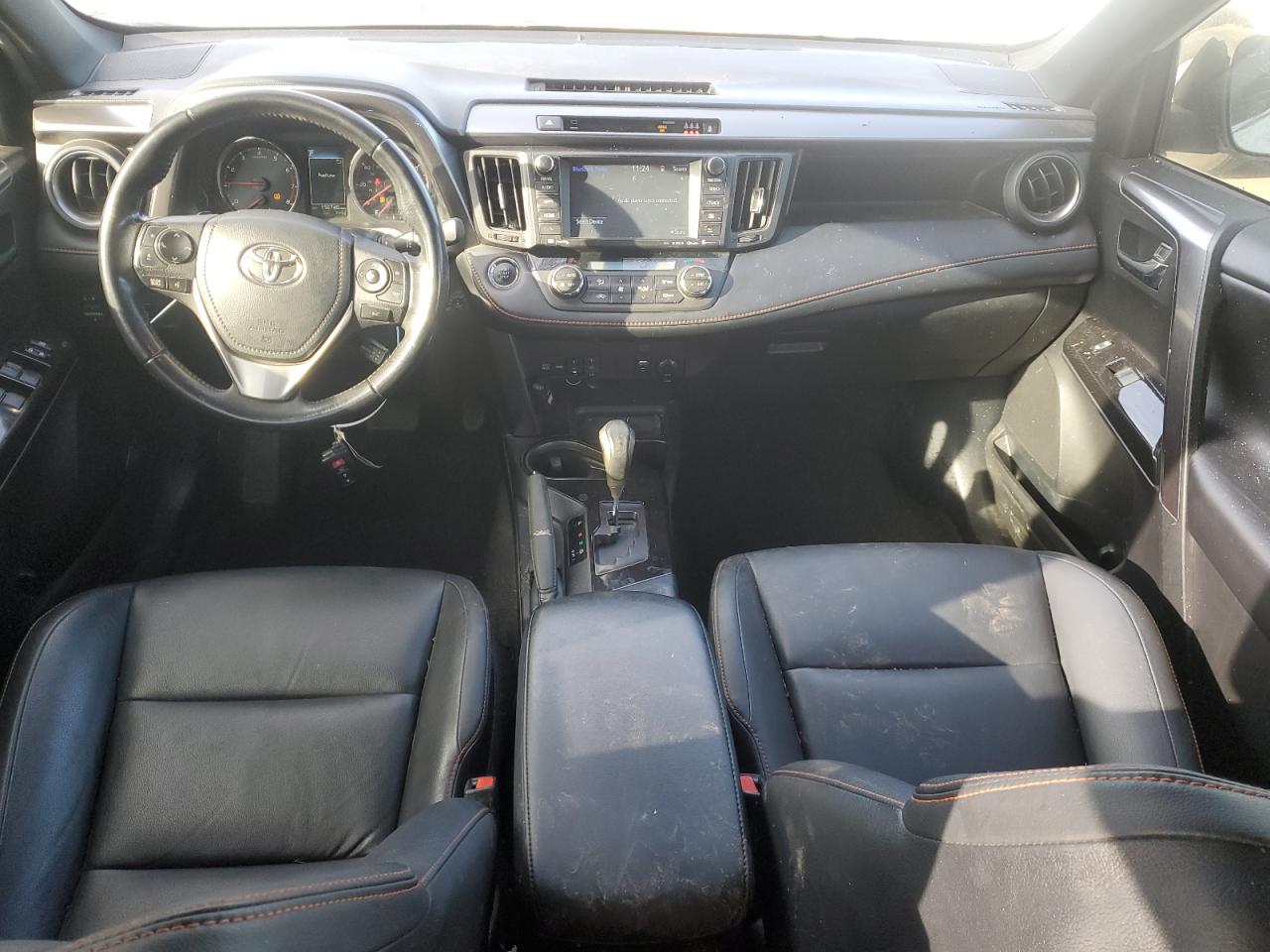 2017 Toyota RAV 4 - Image 8