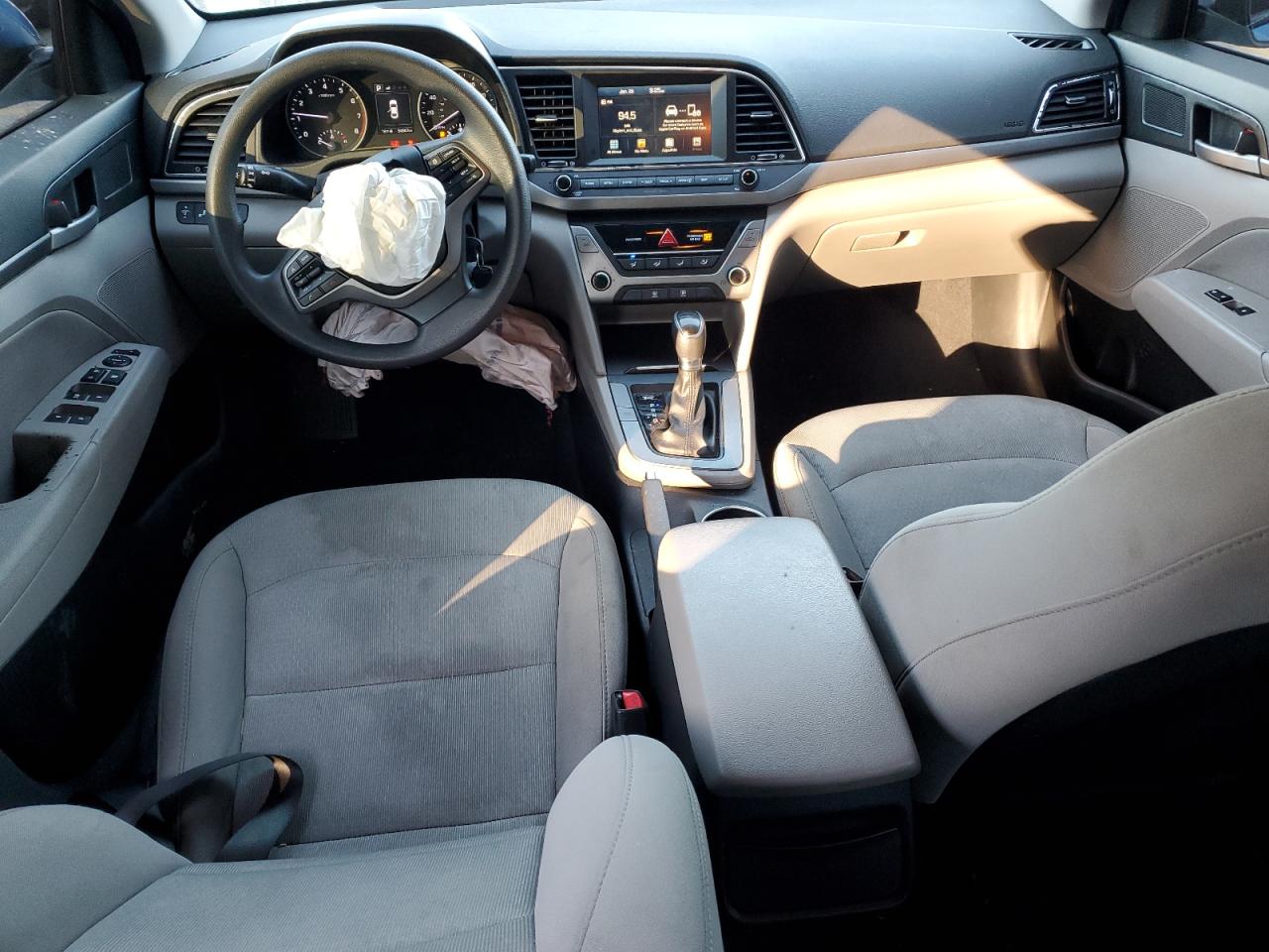 2018 Hyundai Elantra - Image 8