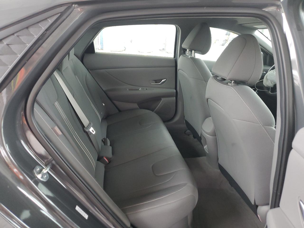 2024 Hyundai Elantra - Image 10