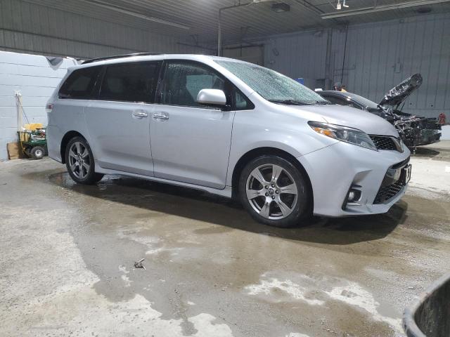  TOYOTA SIENNA 2018 Серебристый