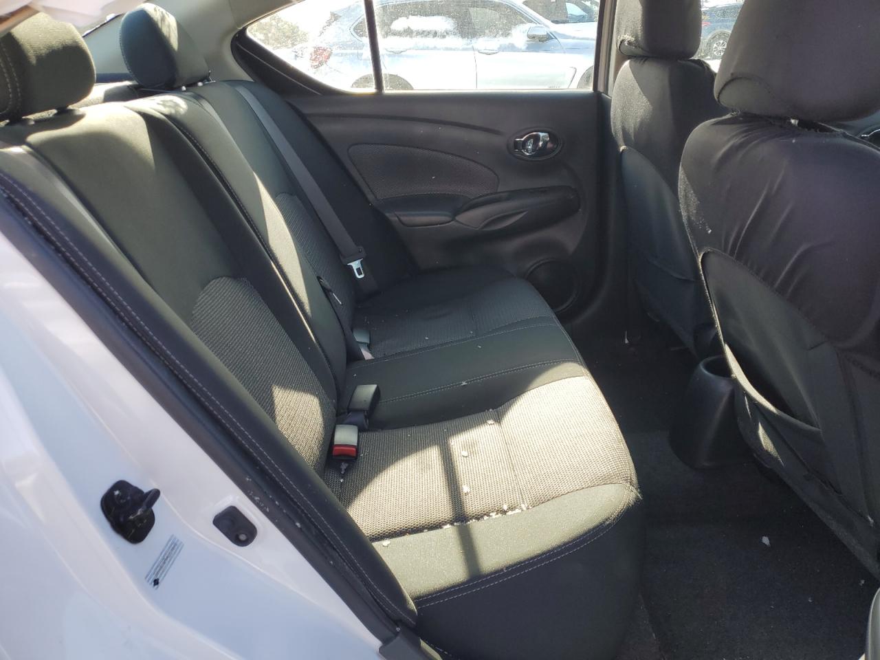 2019 Nissan Versa - Image 11