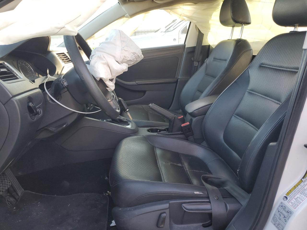 2014 Volkswagen Jetta - Image 7