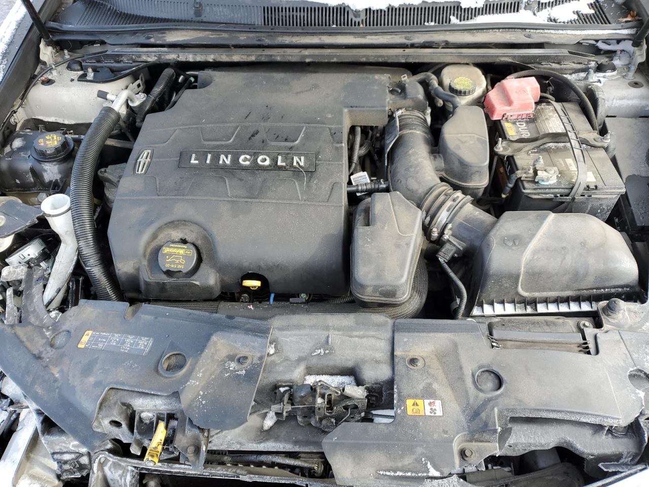 2013 Lincoln MKS - Image 12