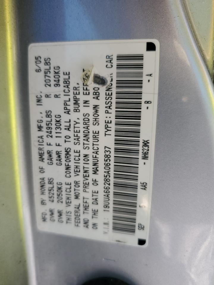 2005 Acura TL - Image 12