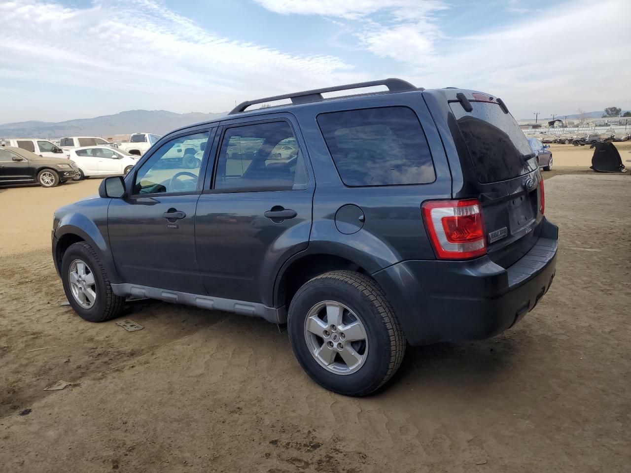 2009 Ford Escape - Image 2