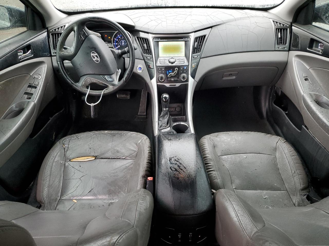 2011 Hyundai Sonata - Image 8