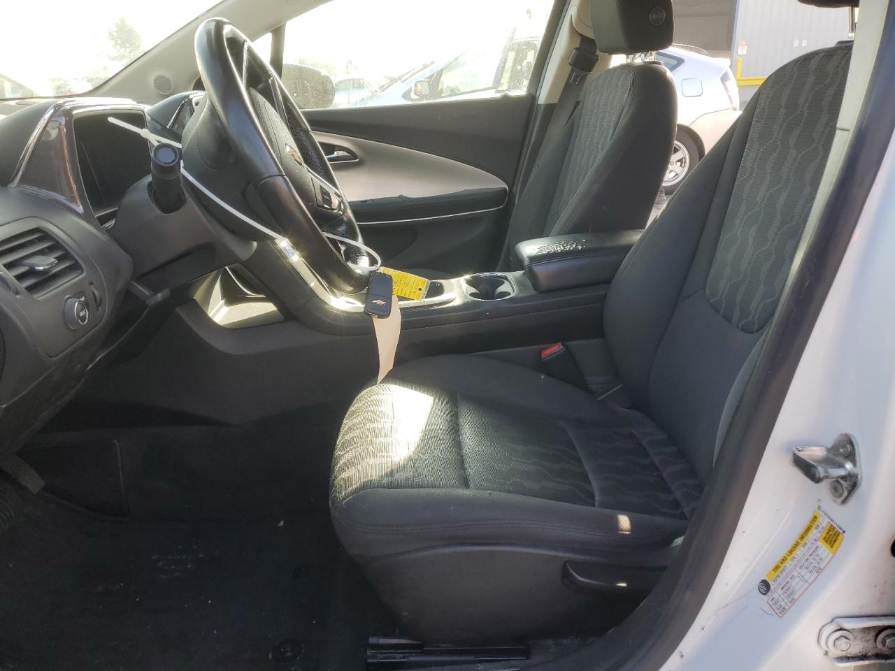 2015 Chevrolet Volt - Image 7
