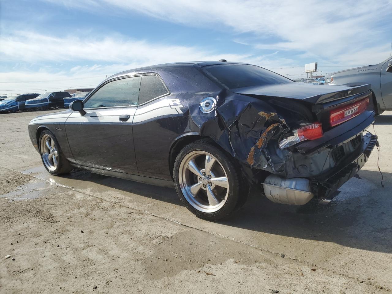 2012 Dodge Challenger - Image 2
