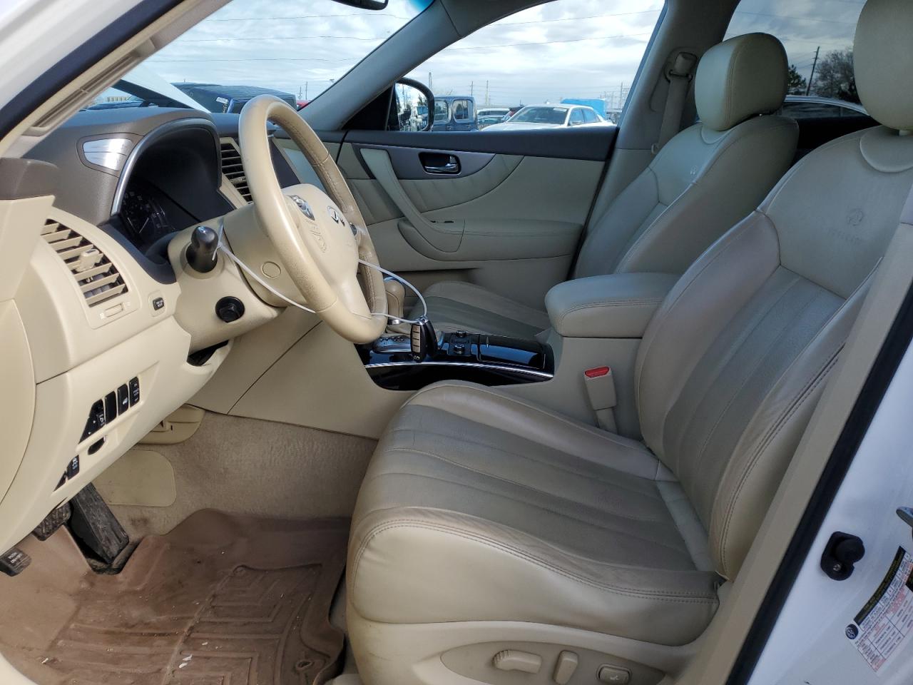 2014 Infiniti QX70 - Image 7