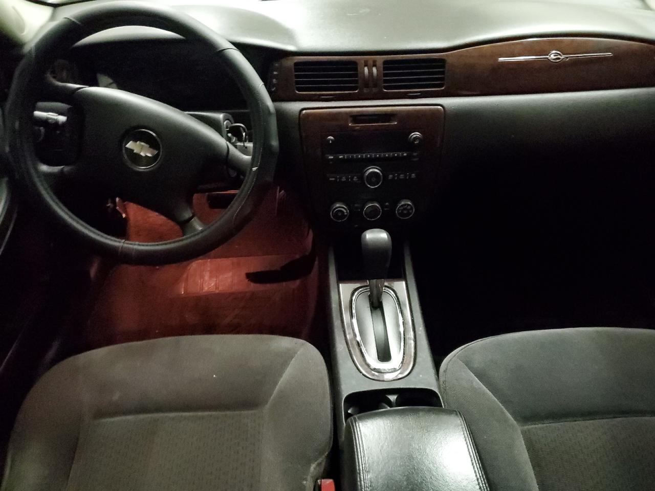 2011 Chevrolet Impala - Image 8