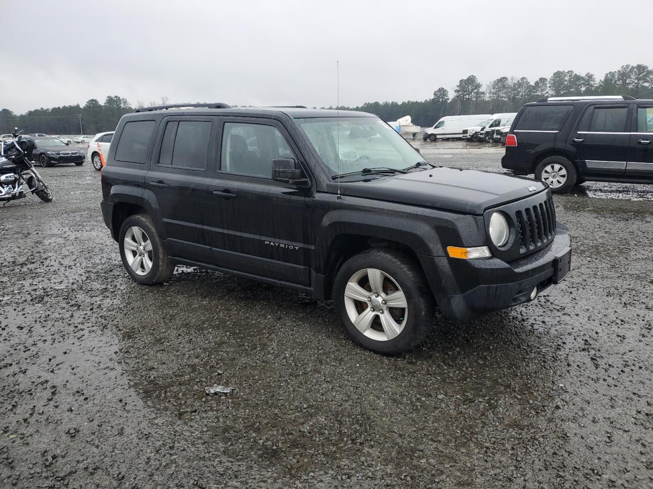 2014 Jeep Liberty (Patriot) - Image 4