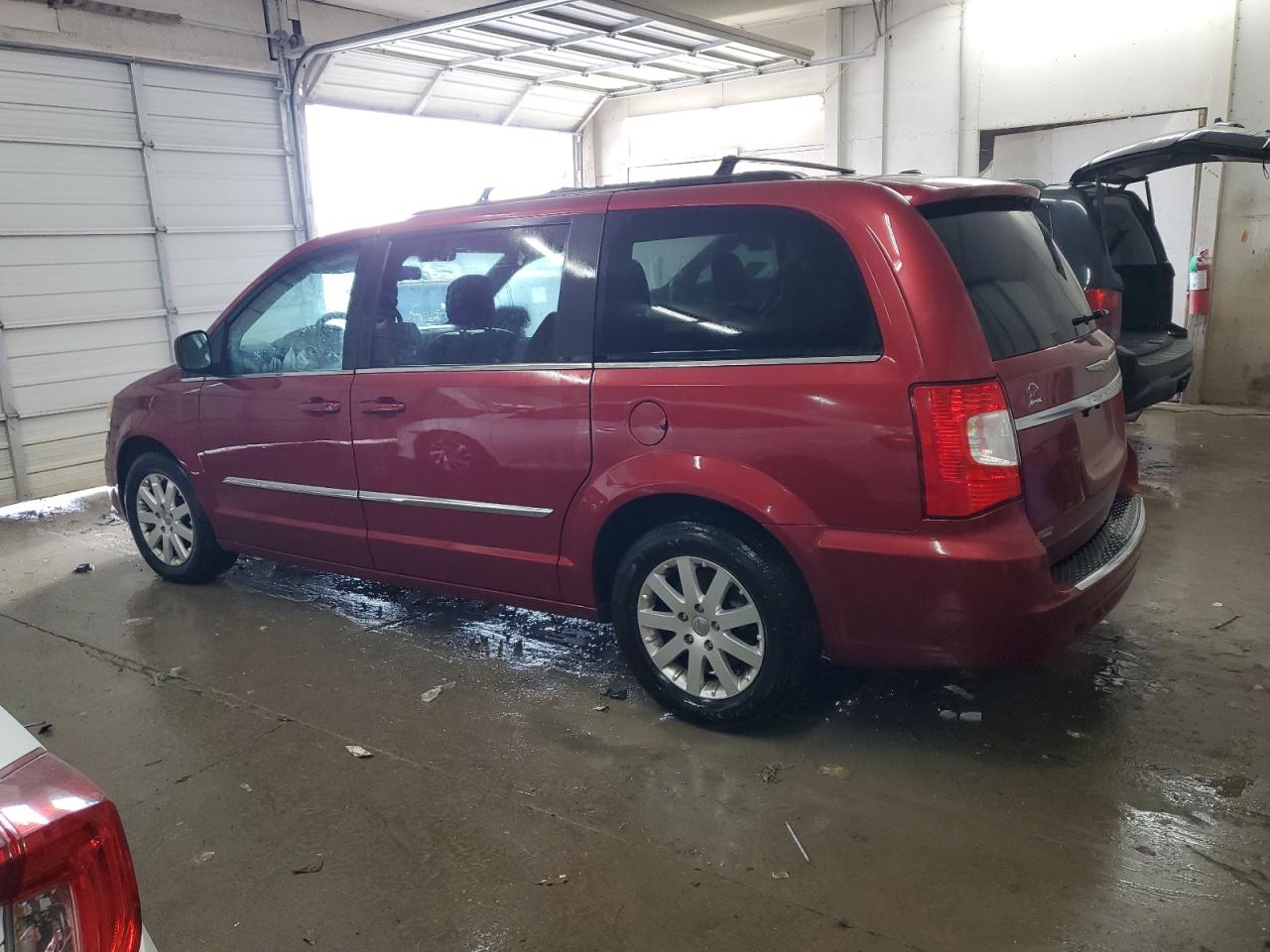 2014 Chrysler Town & Country - Image 2