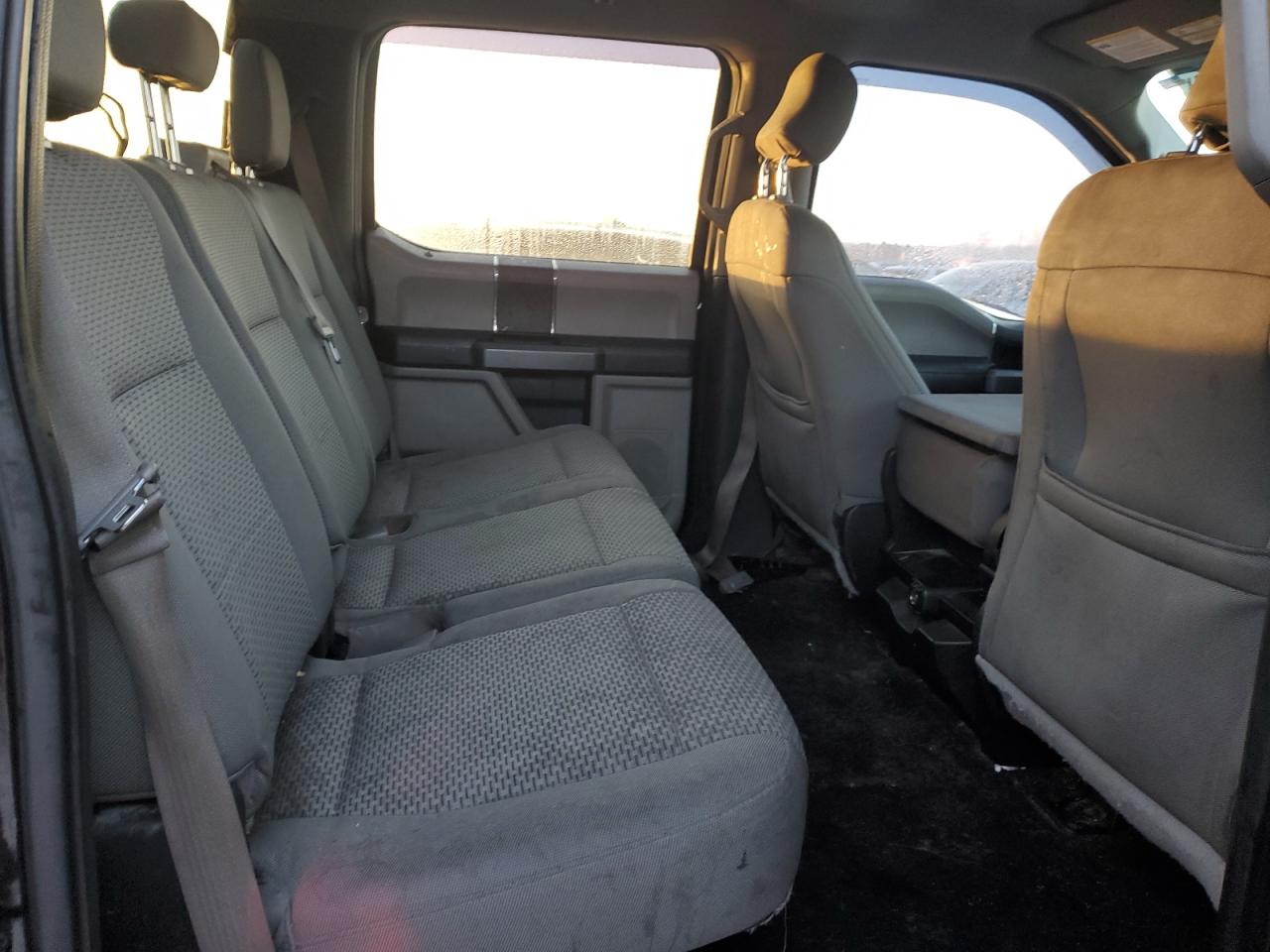 2015 Ford F-150 - Image 10