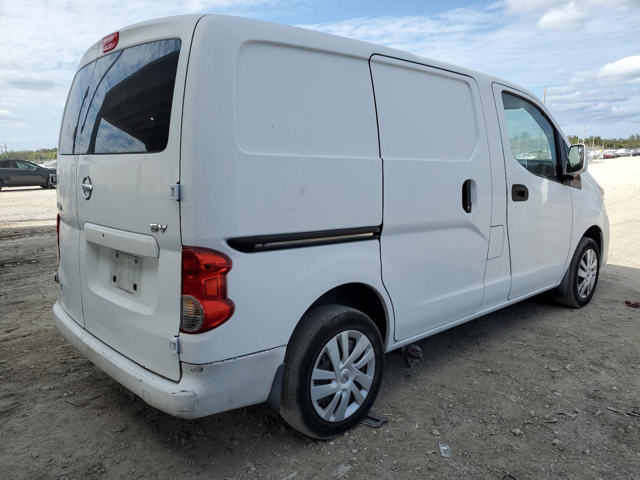 2014 Nissan NV - Image 3