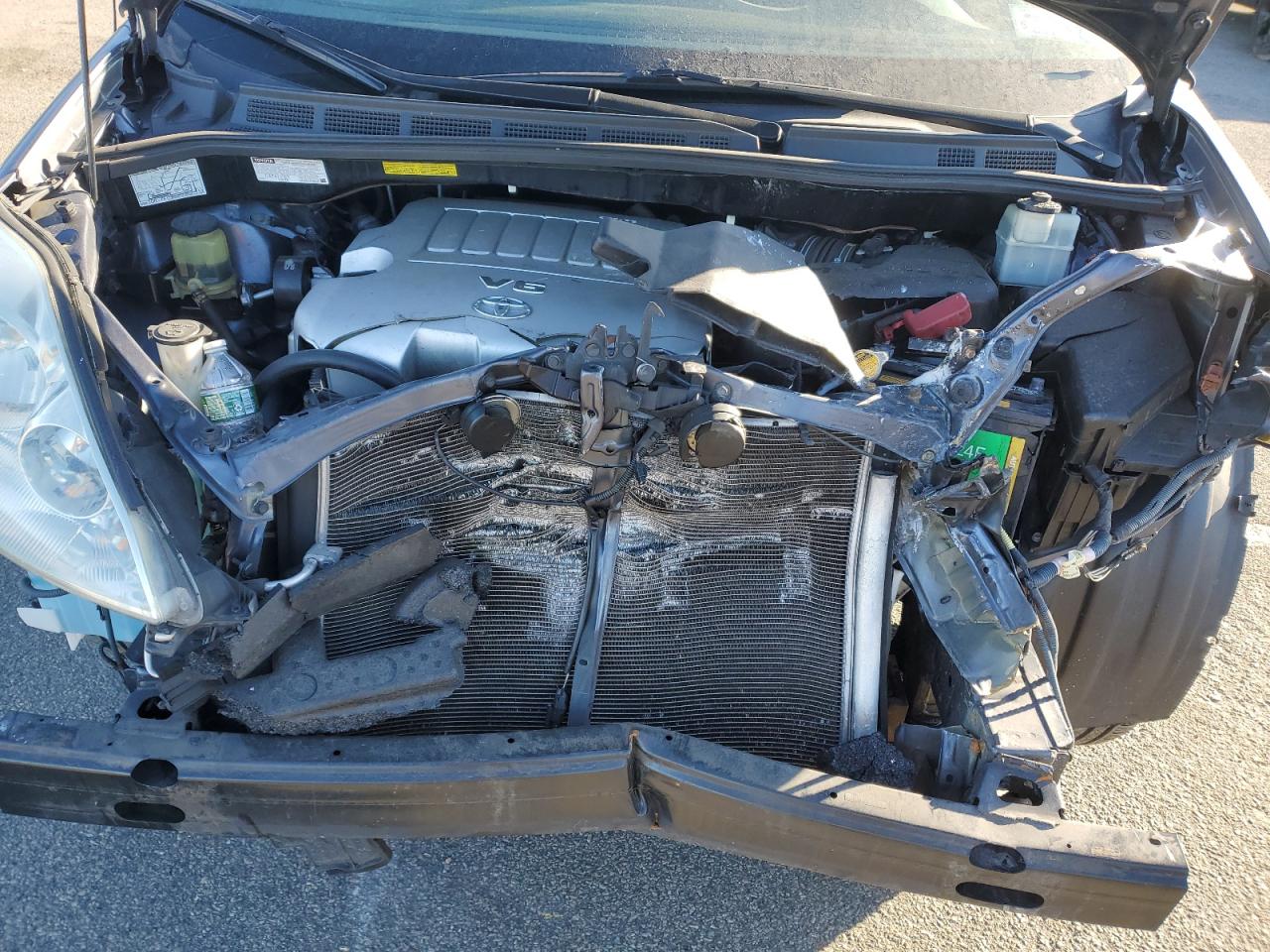 2009 Toyota Sienna - Image 12