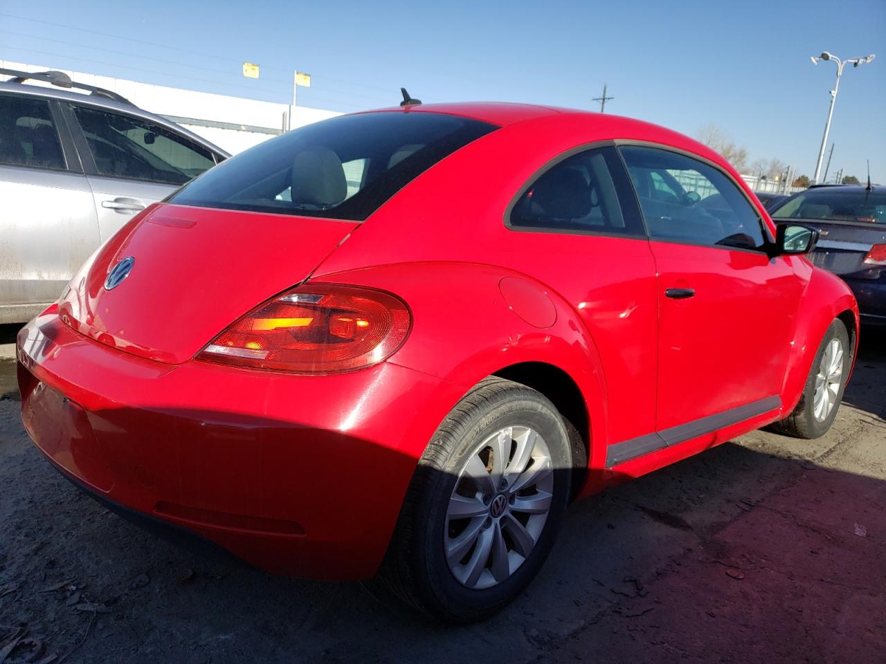 2013 Volkswagen Beetle - Image 3