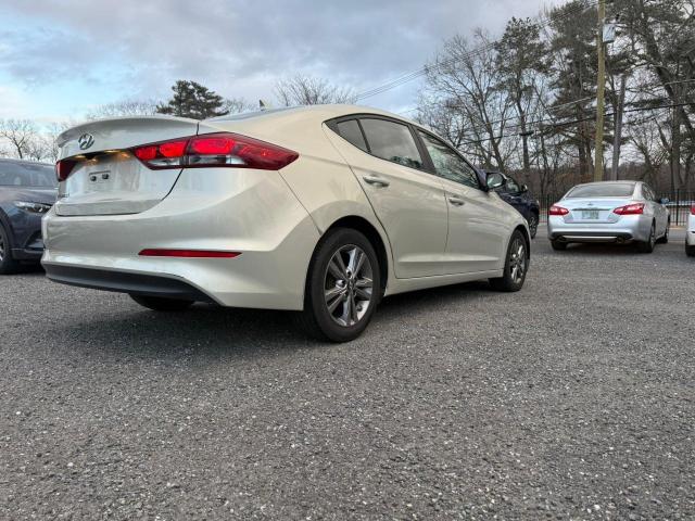 Sedans HYUNDAI ELANTRA 2017 Cream