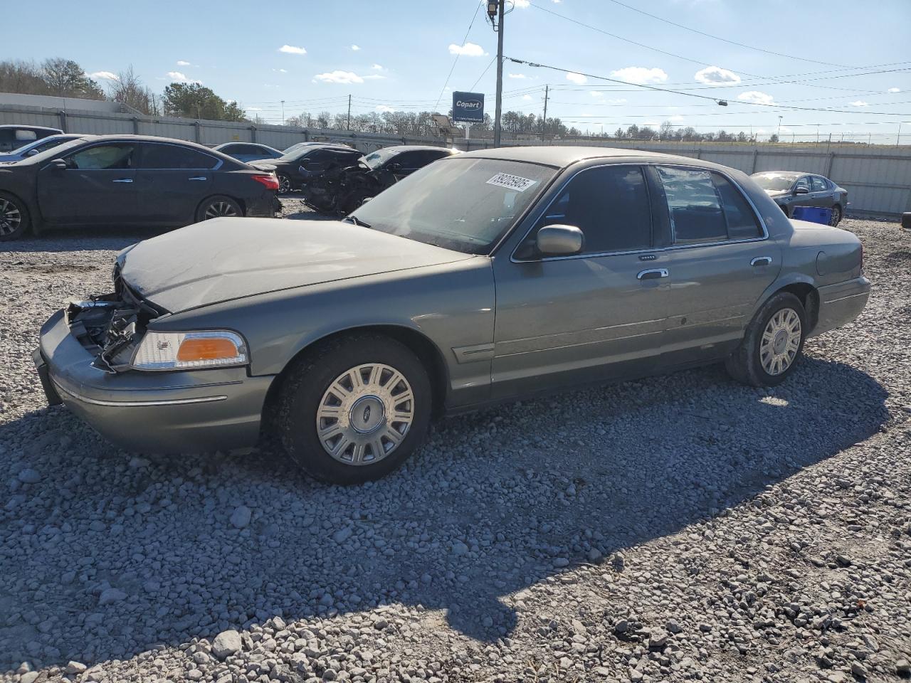 2003 Ford Crown Victoria - Image 1
