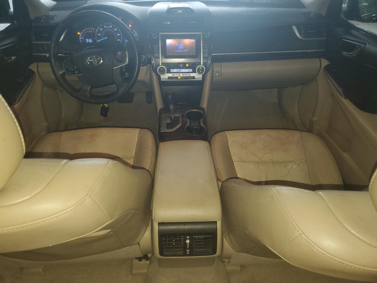 2014 Toyota Camry - Image 8