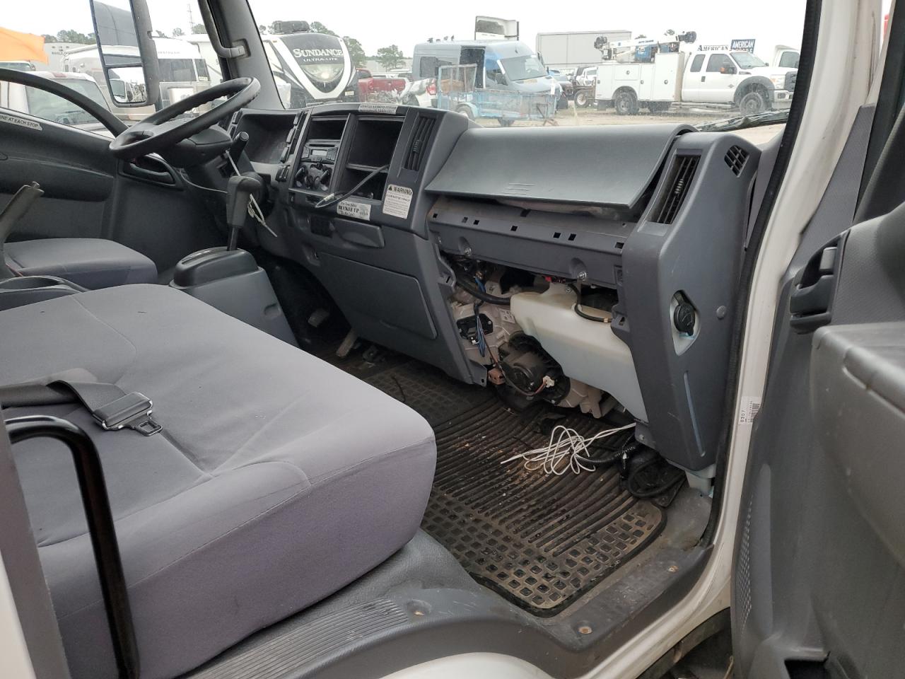 2017 Isuzu Npr Hd VIN: 54DC4W1C0HS806526 Lot: 41406125