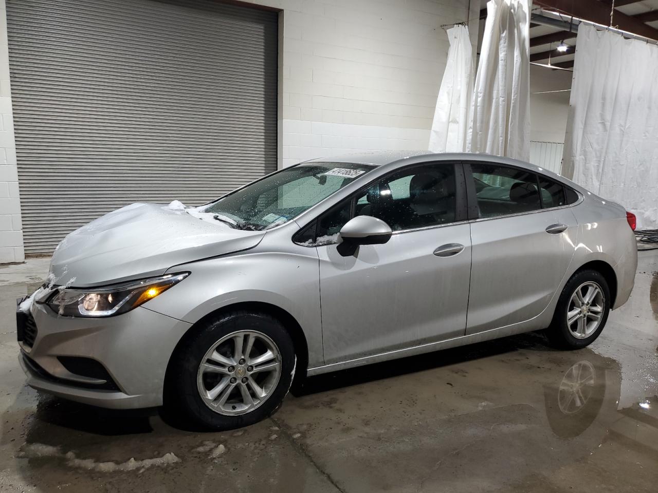 2018 Chevrolet Cruze - Image 1