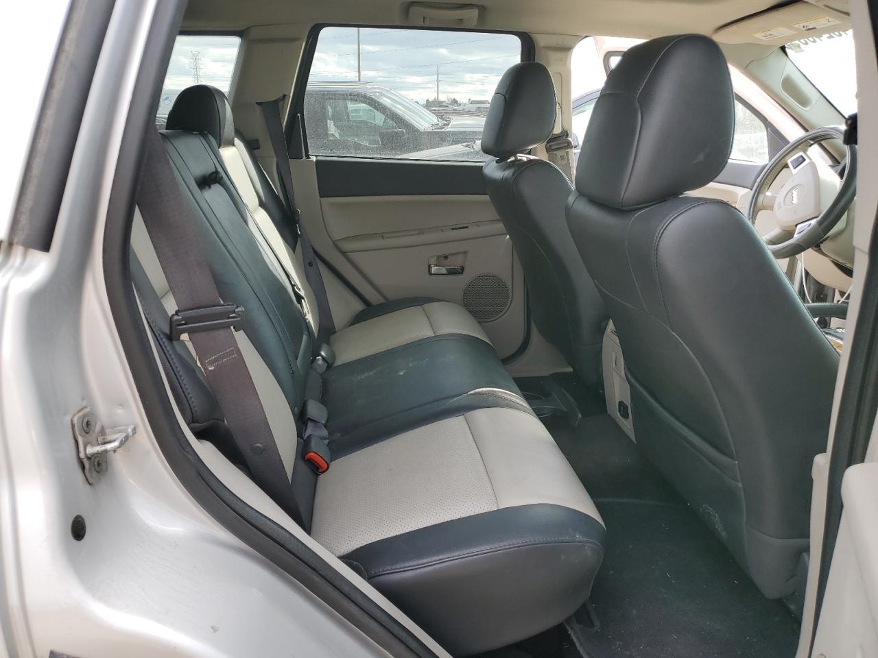 2008 Jeep Grand Cherokee - Image 11