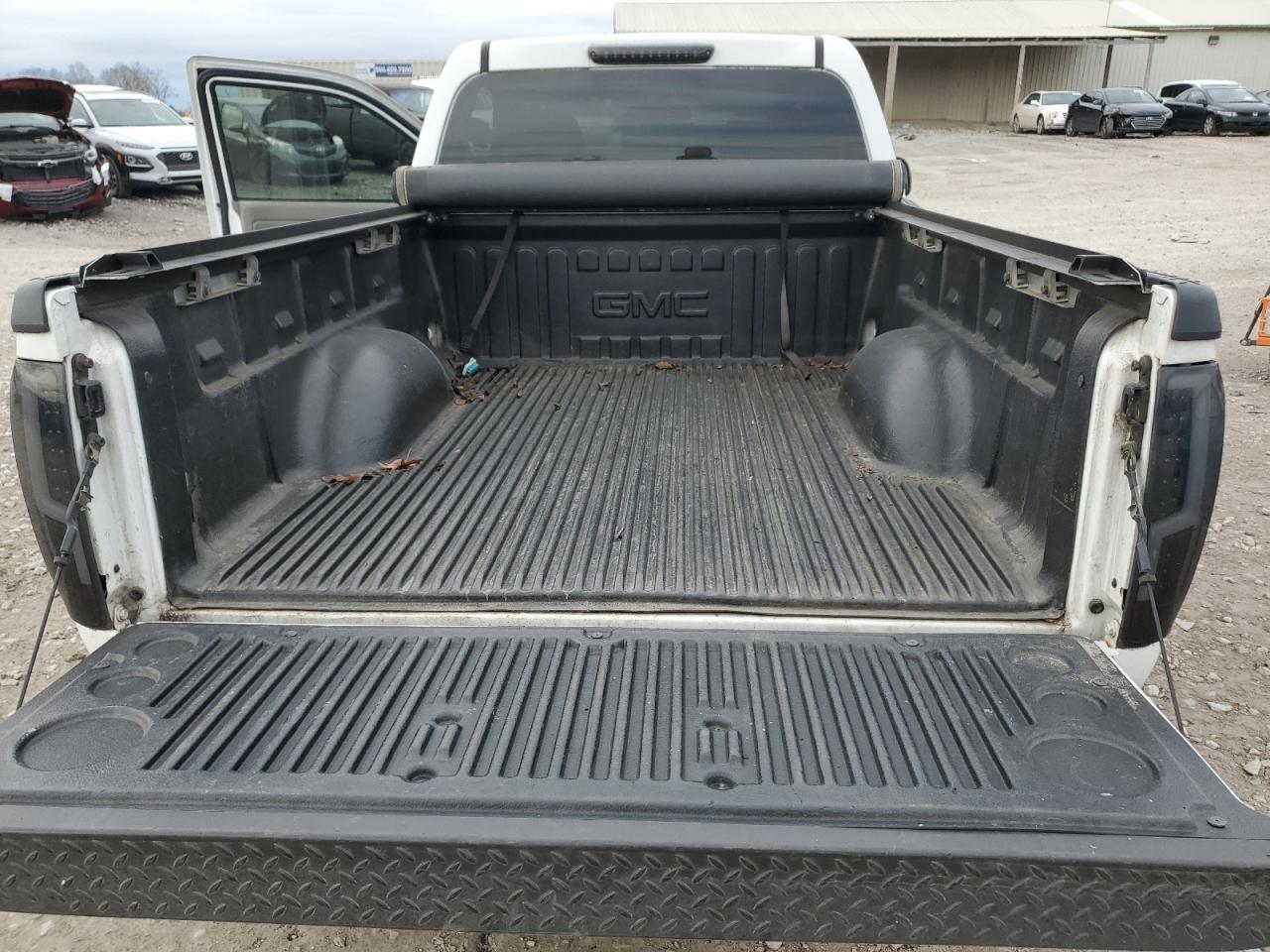2006 GMC Canyon - Image 11