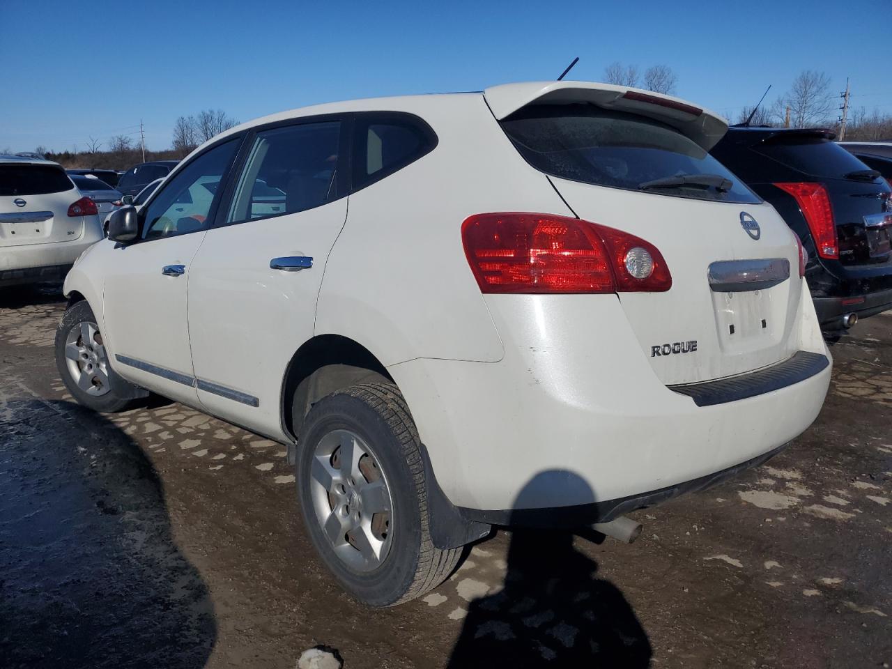 2011 Nissan Rogue - Image 2