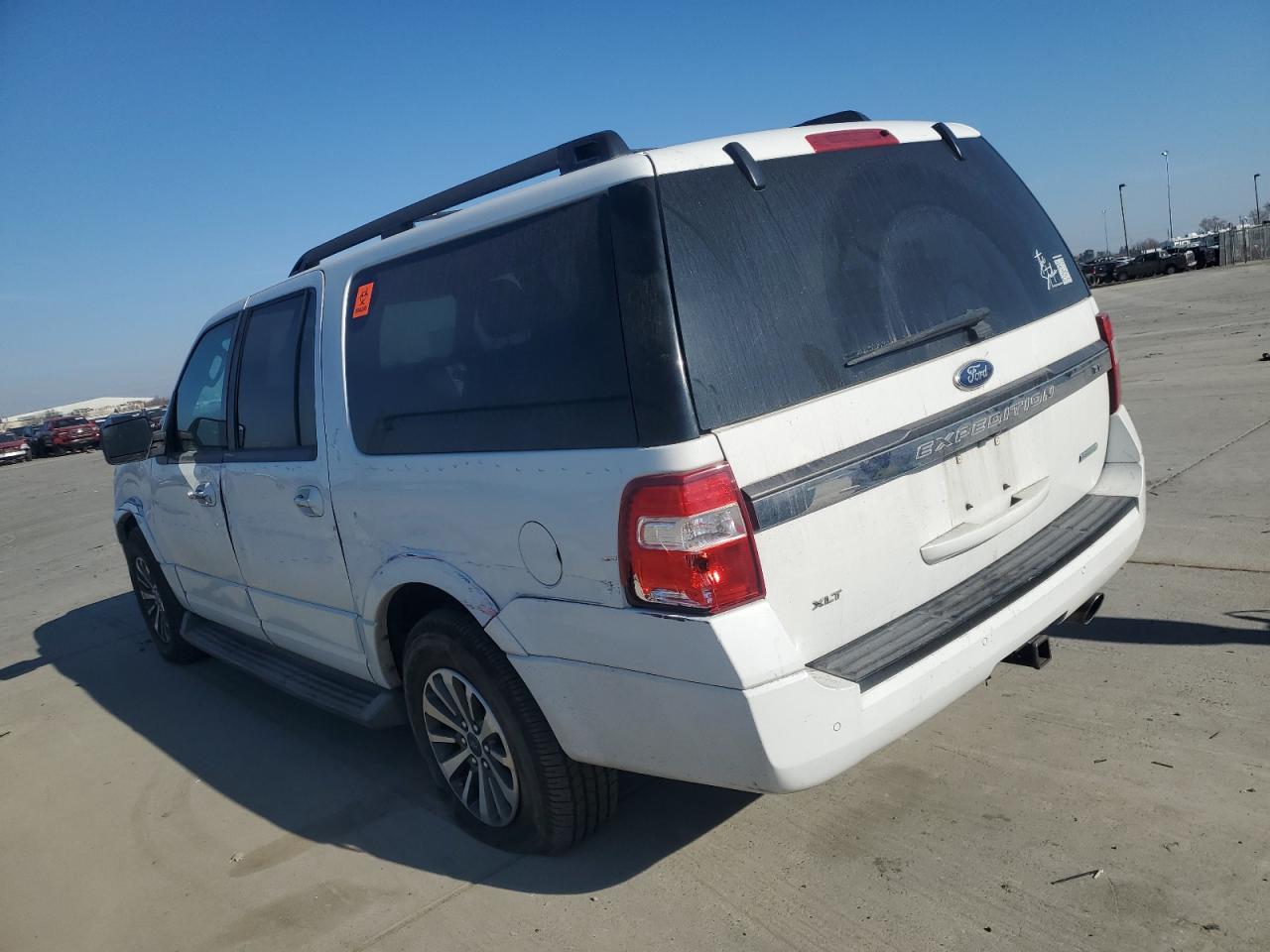 2015 Ford Expedition - Image 2