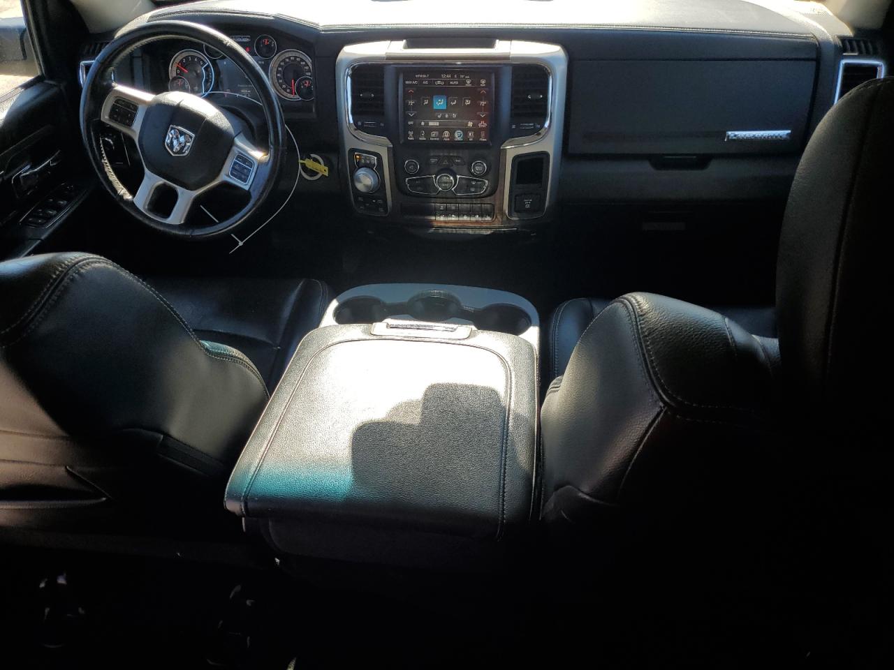 2015 RAM 1500 - Image 8