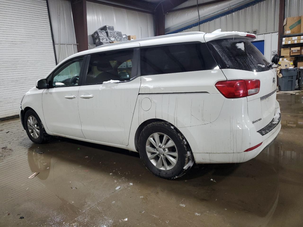 2016 Kia Sedona - Image 2