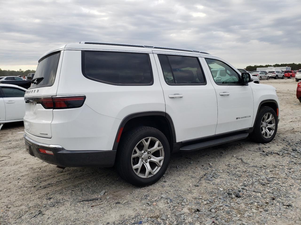 2022 Jeep Grand Wagoneer - Image 3
