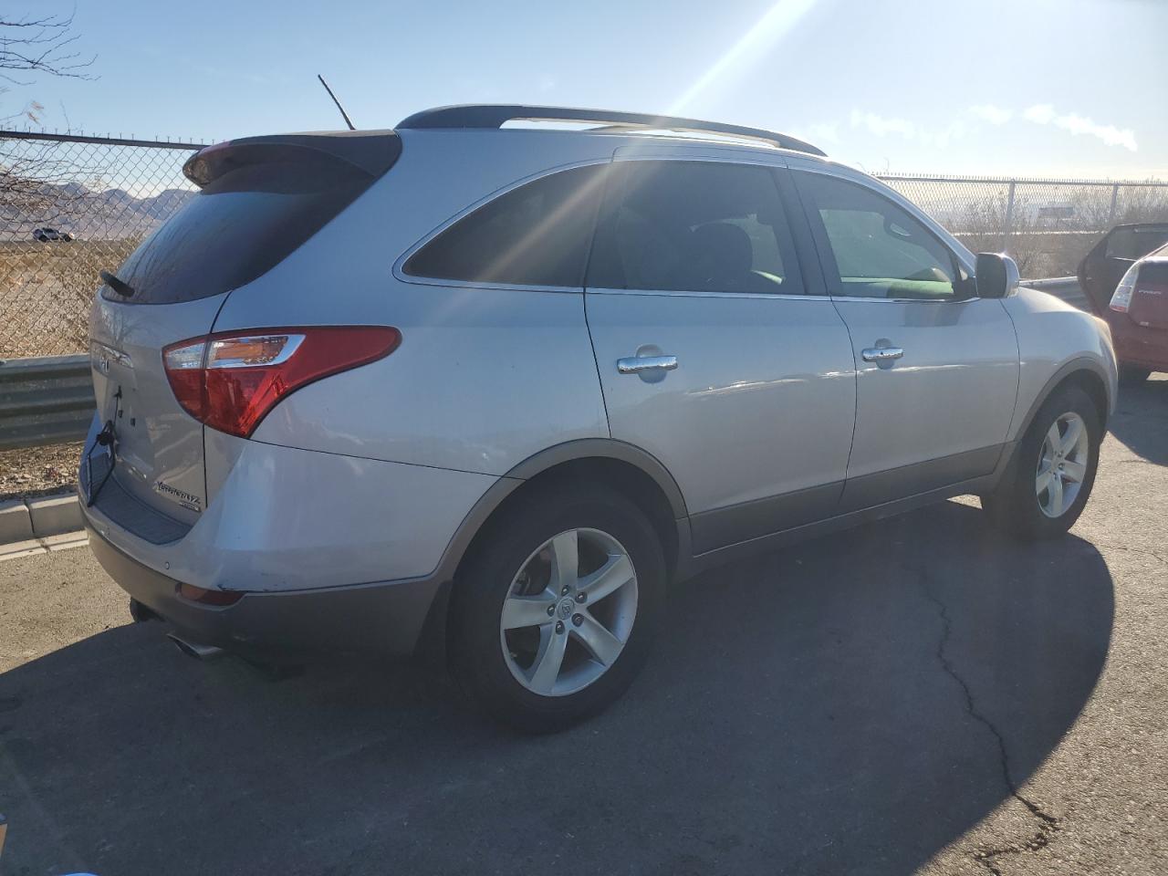 2011 Hyundai Veracruz - Image 3