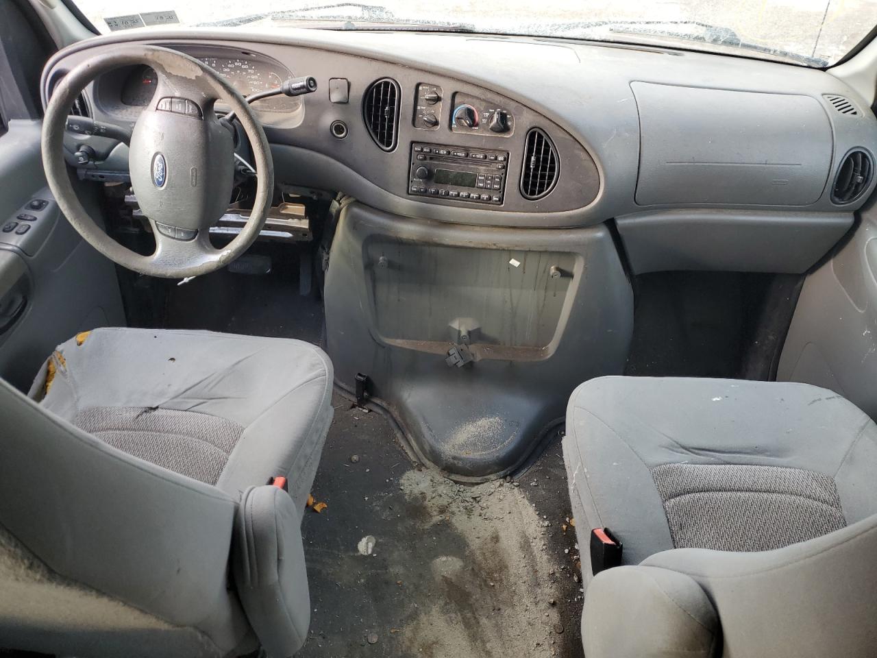 2006 Ford Econoline - Image 8