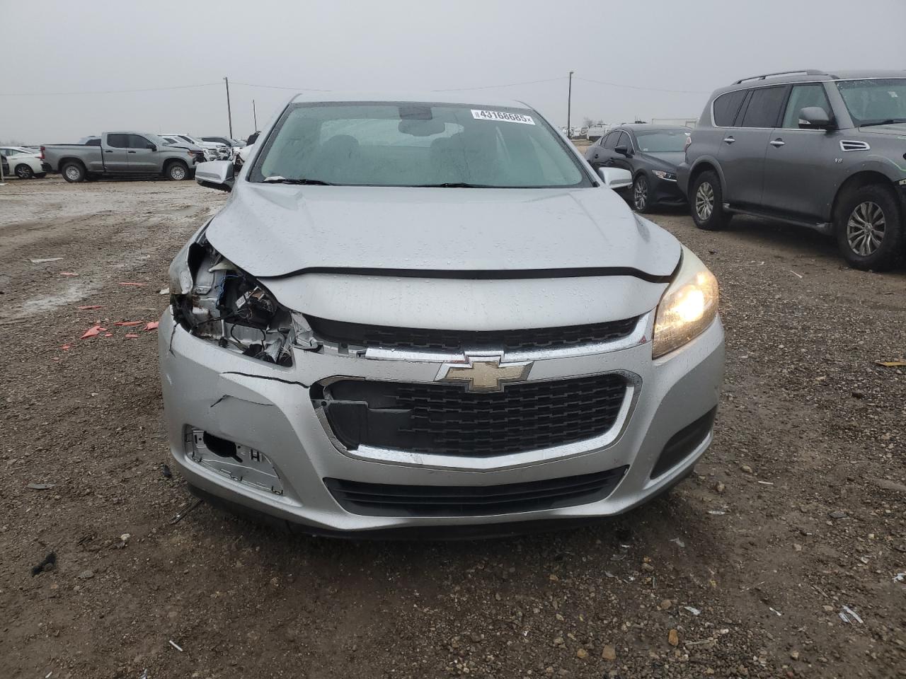 2016 Chevrolet Malibu - Image 5