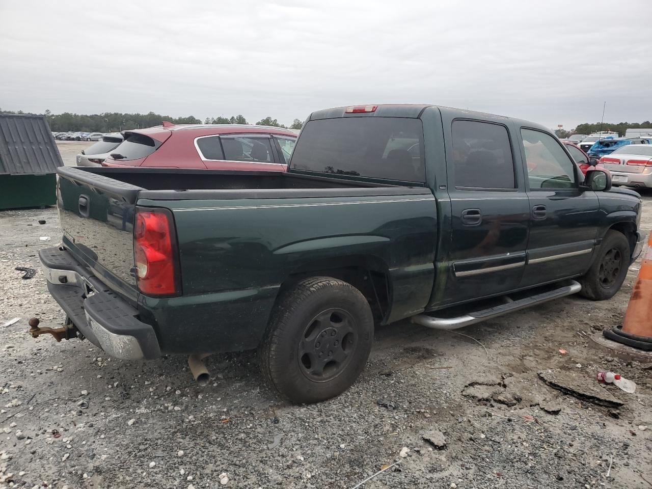 2004 Chevrolet Silverado - Image 3