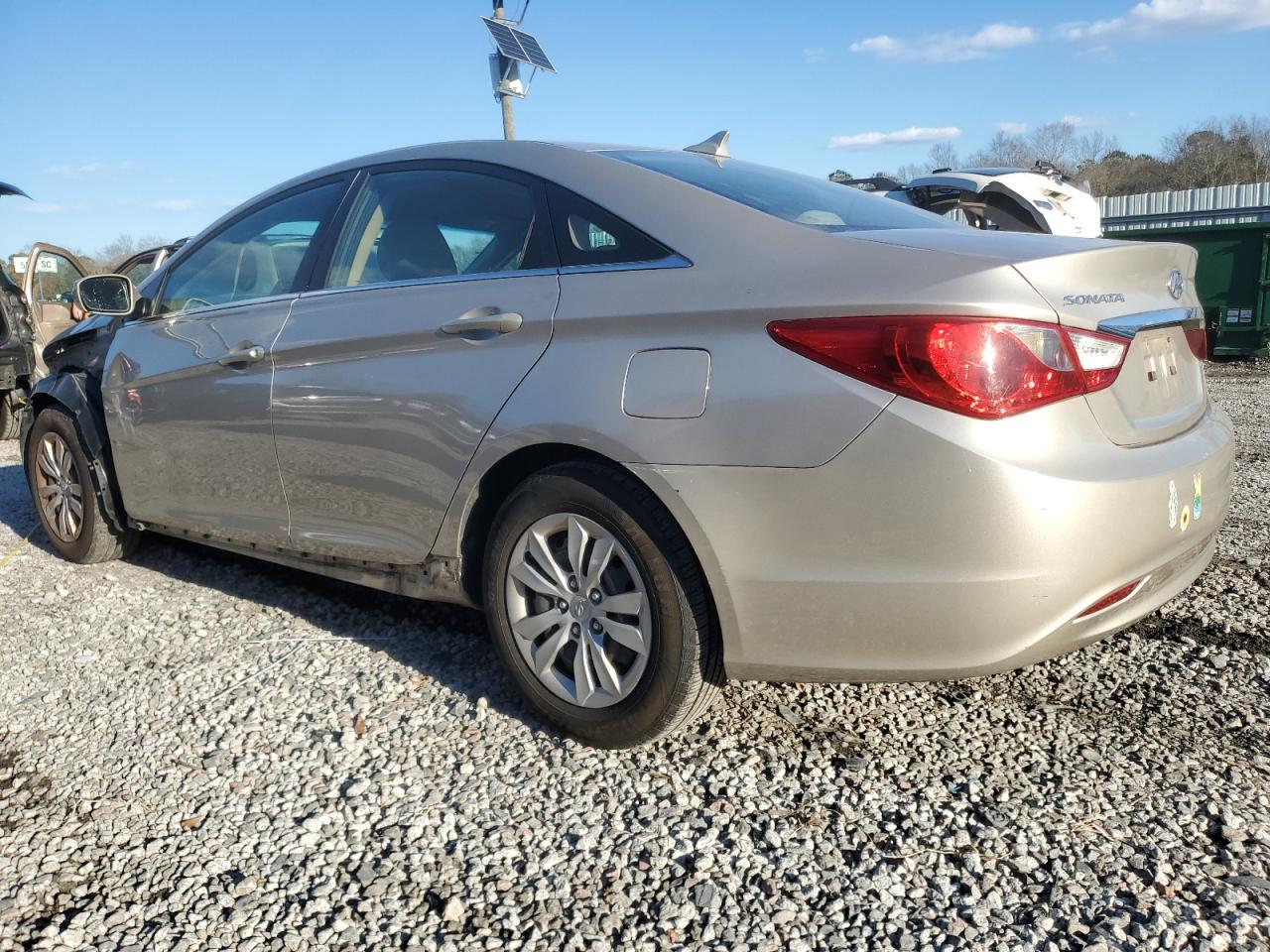 2011 Hyundai Sonata - Image 2