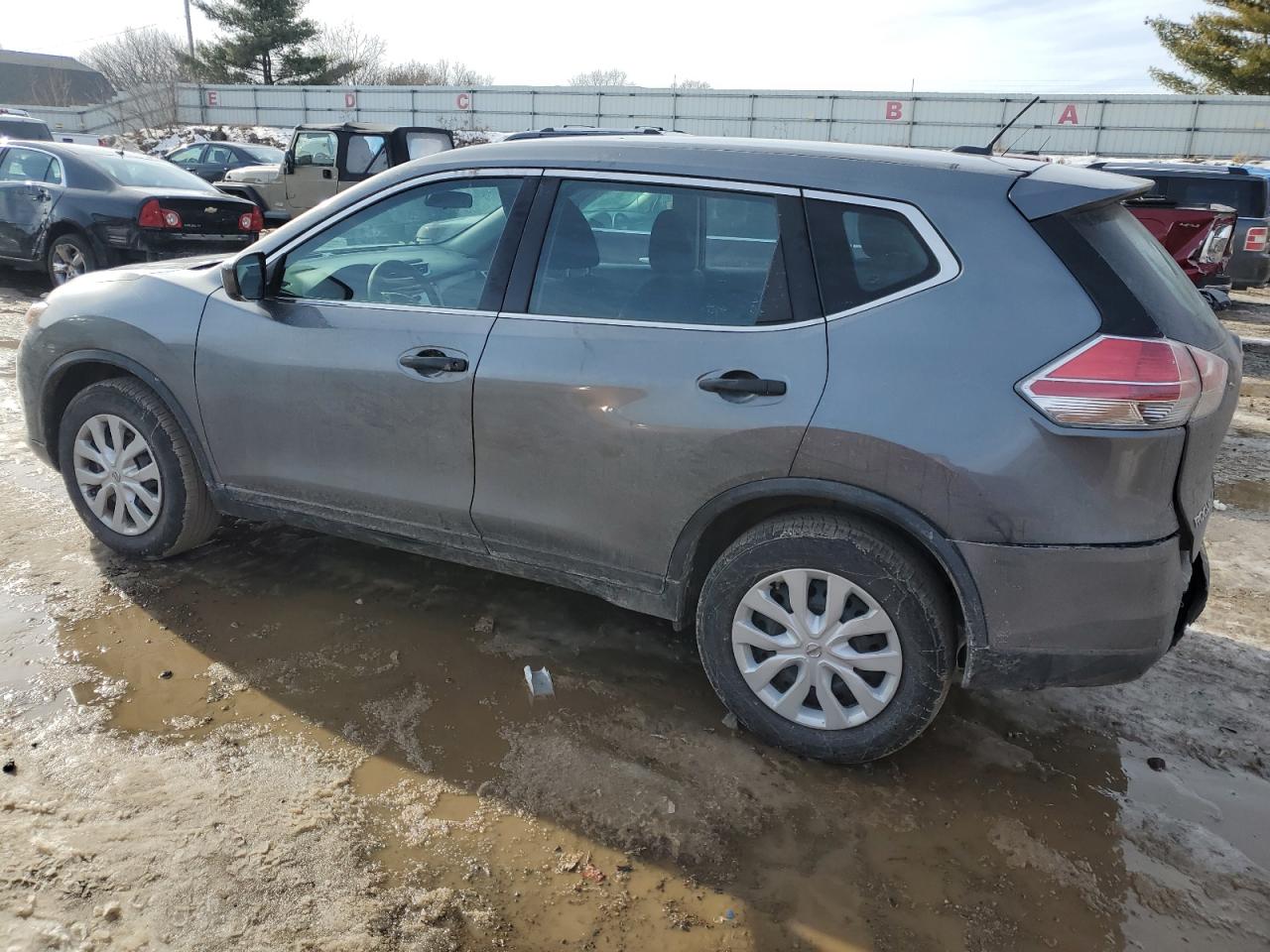 2016 Nissan Rogue - Image 2