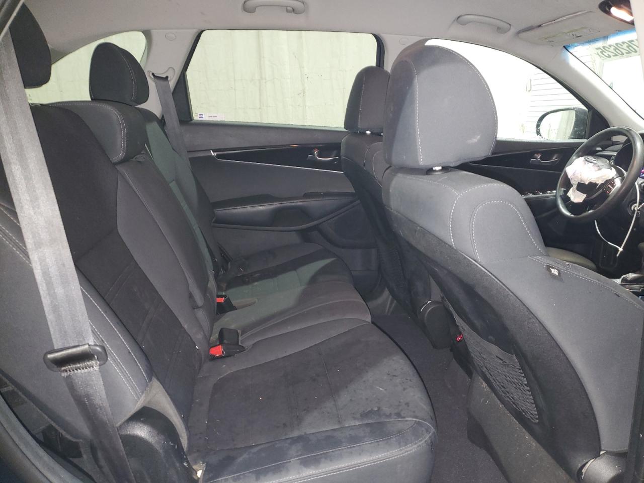 2019 Kia Sorento - Image 11