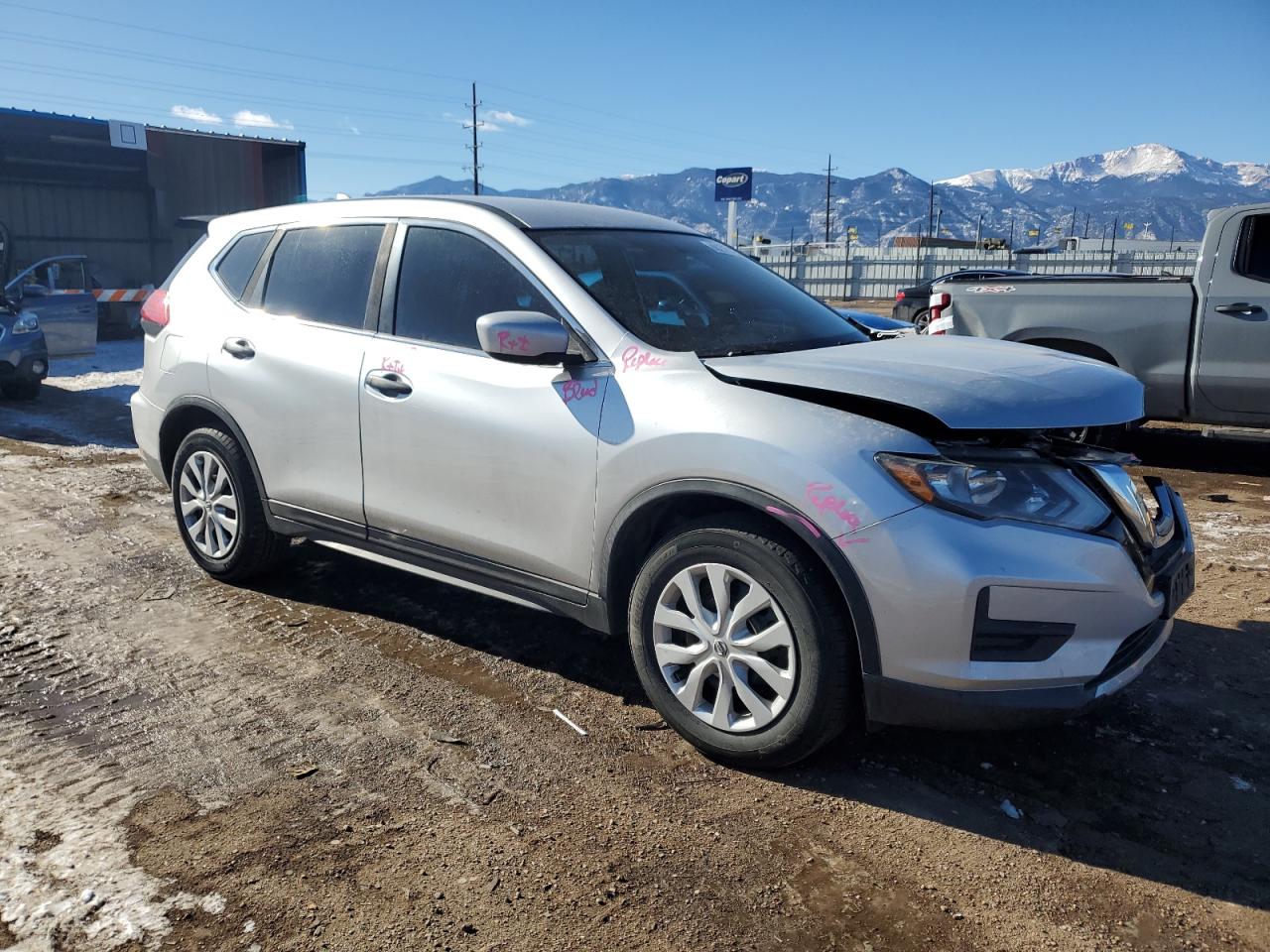2017 Nissan Rogue - Image 4